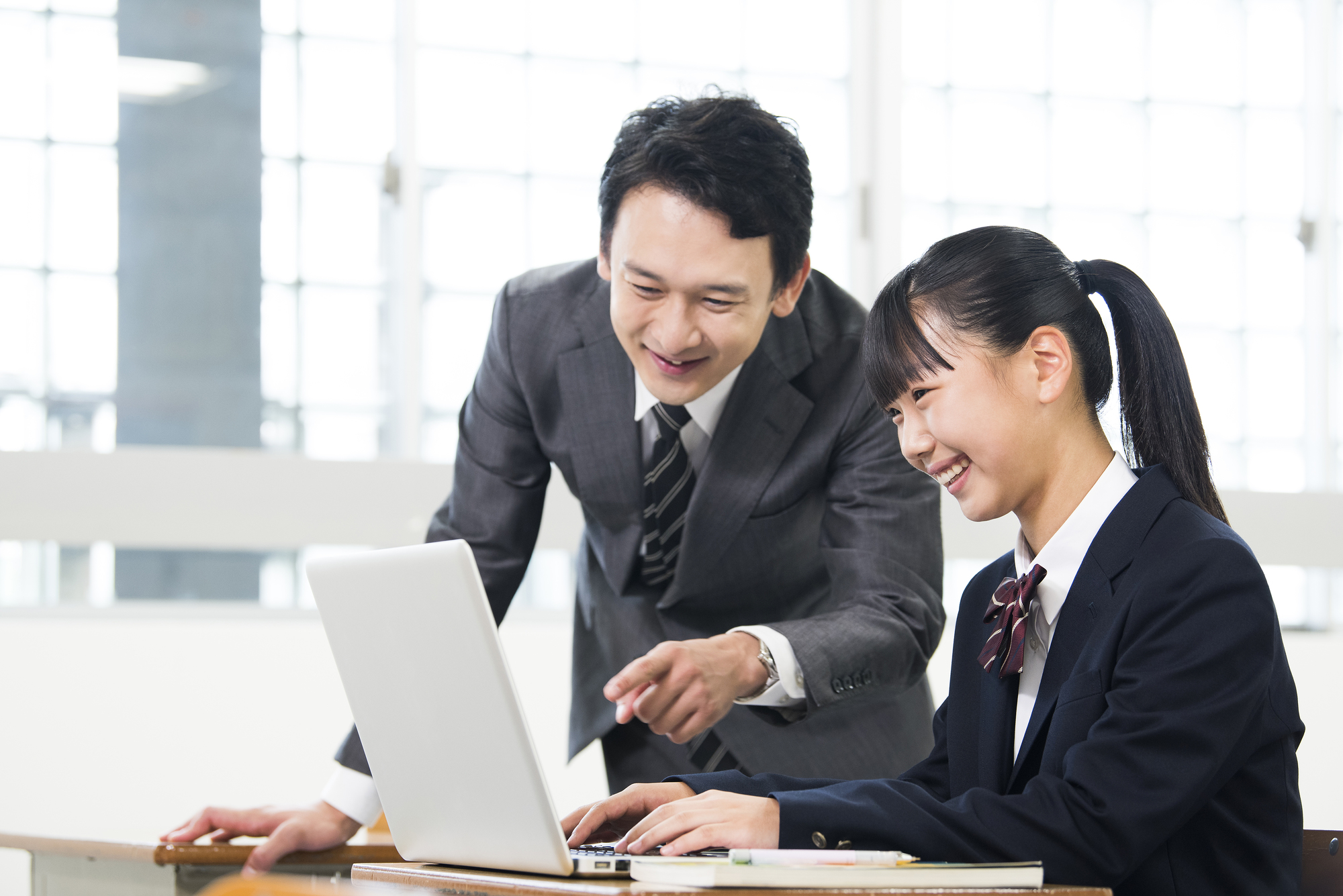 2025年の大学入学共通テストから必修受験教科となる「高校情報Ⅰ」対策コースを新設しました